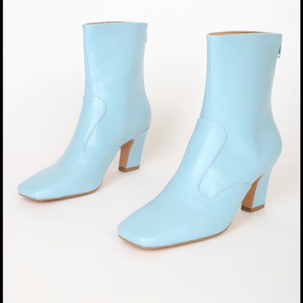 Powder blue retro heeled boots